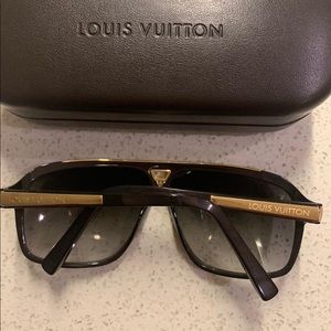 LOUIS VUITTON SUNGLASSES